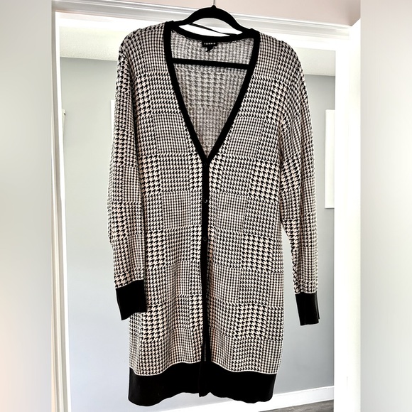 Torrid Houndstooth Print Cardigan - Picture 2 of 6